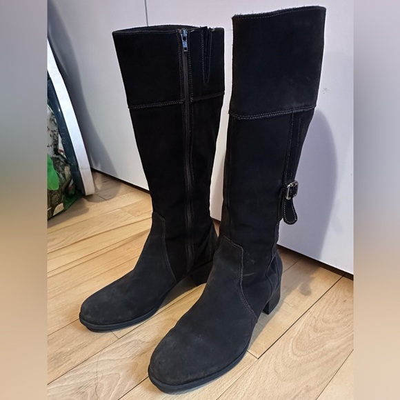 La CANADIENNE Shoes - La Canadienne Brown Suede Knee-High Waterproof Boots